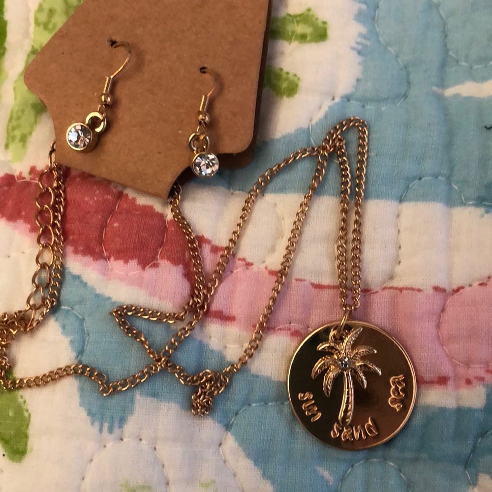 Sun sand sea necklace and ear ring set